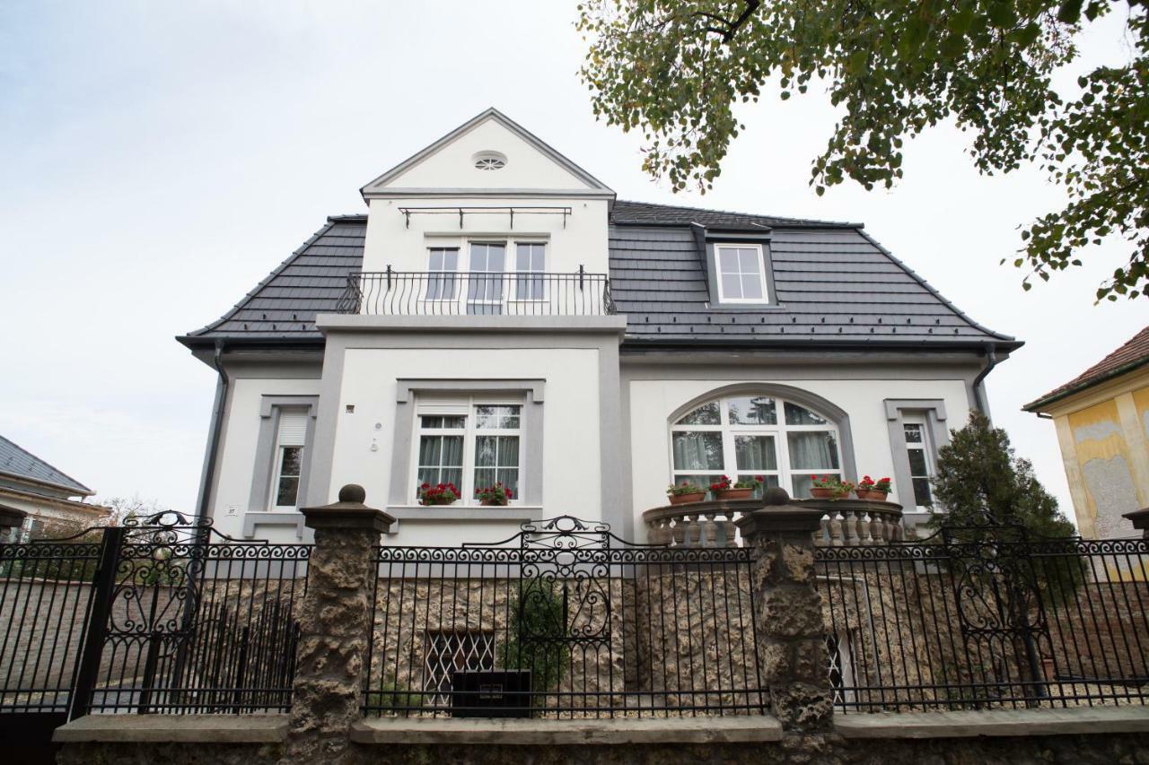 Deakvilla37 Apartman Eger Exterior photo